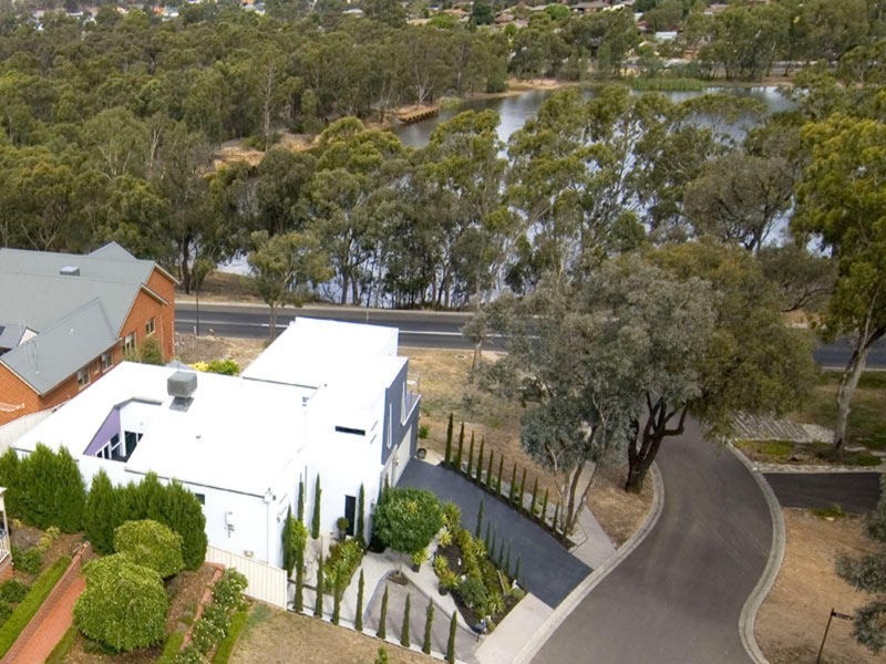 1A Lakewood Drive, Kennington VIC 3550