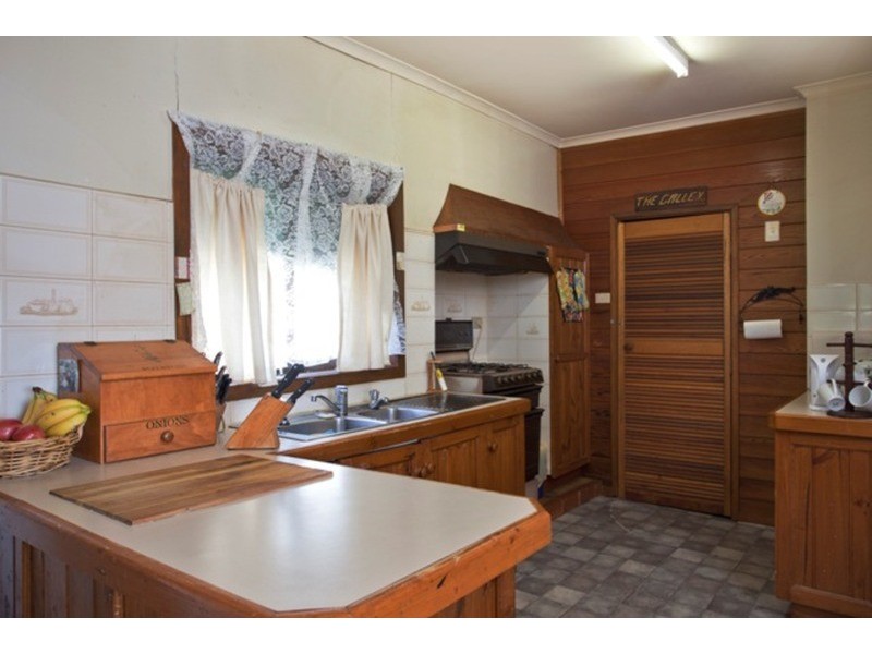 253 Eaglehawk Road, Long Gully VIC 3550