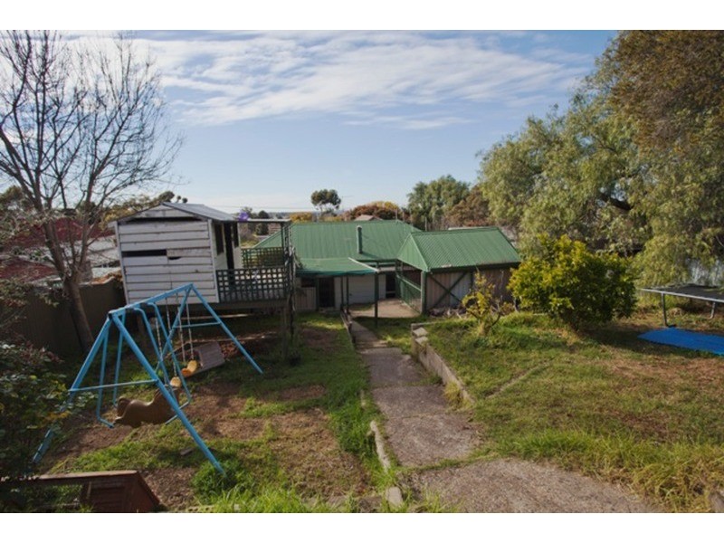 253 Eaglehawk Road, Long Gully VIC 3550