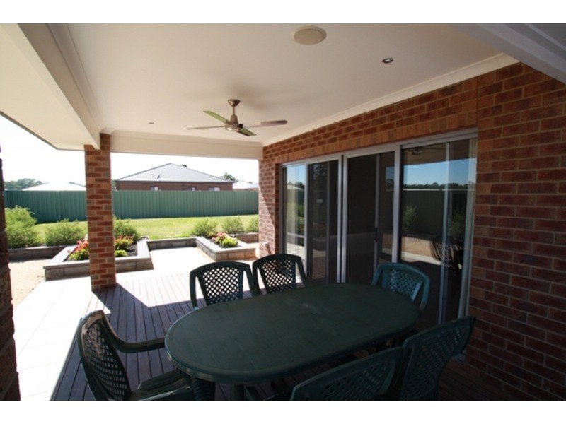 200 Station Street, Epsom VIC 3551