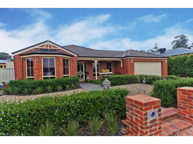 23 Kooringal  Drive, Eaglehawk VIC 3556