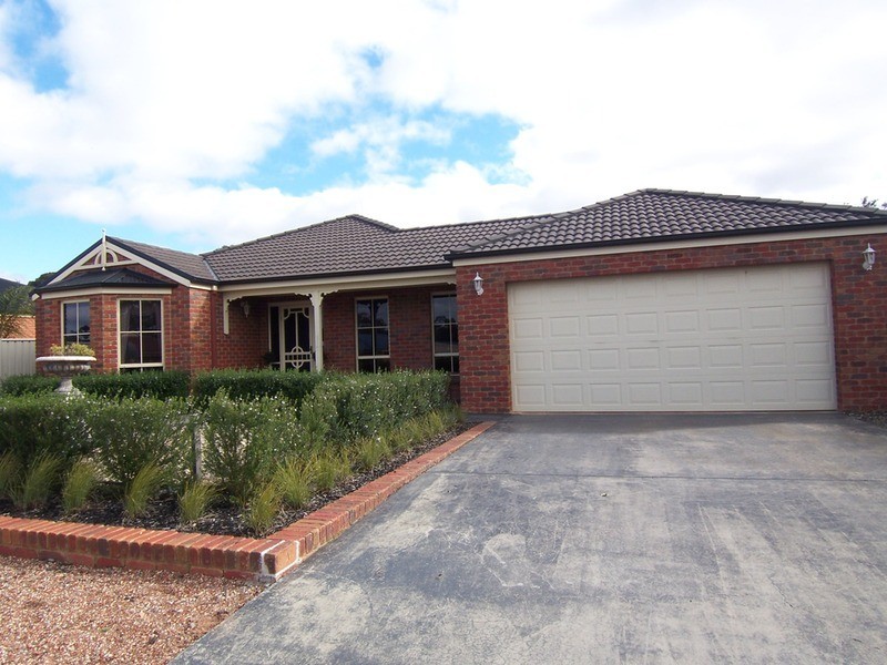 23 Kooringal  Drive, Eaglehawk VIC 3556