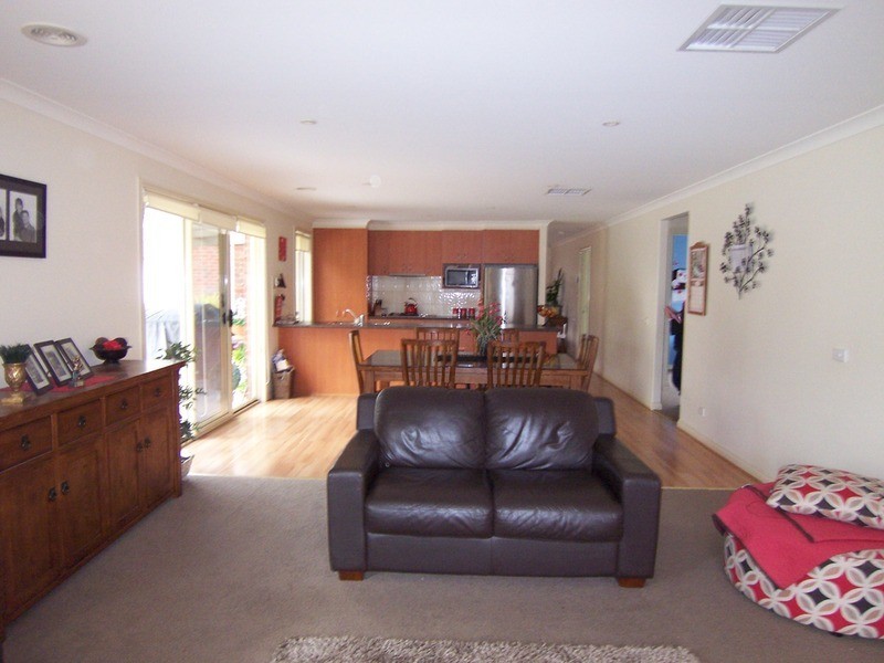 23 Kooringal  Drive, Eaglehawk VIC 3556