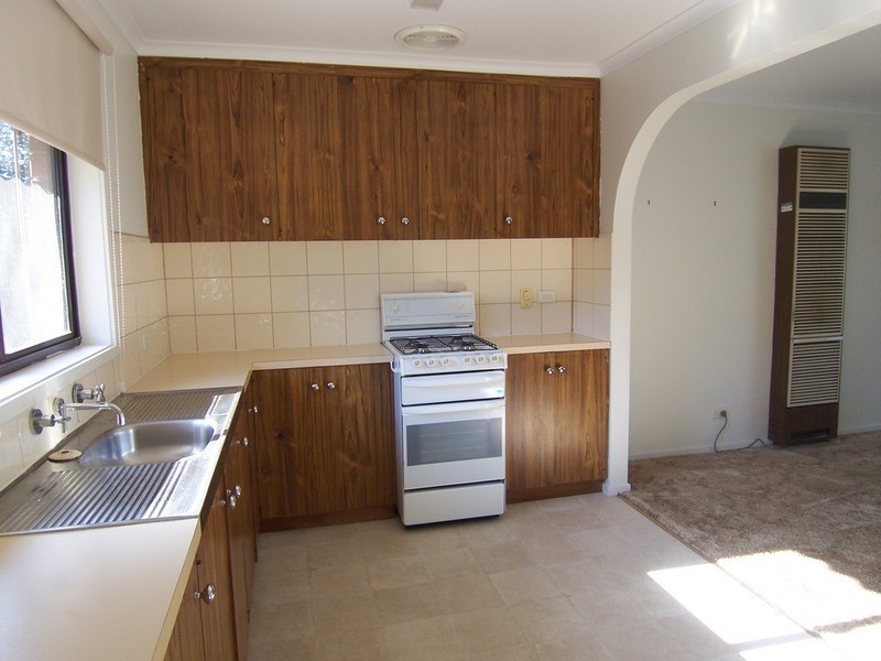 1/2 Beverley Street, Kangaroo Flat VIC 3555