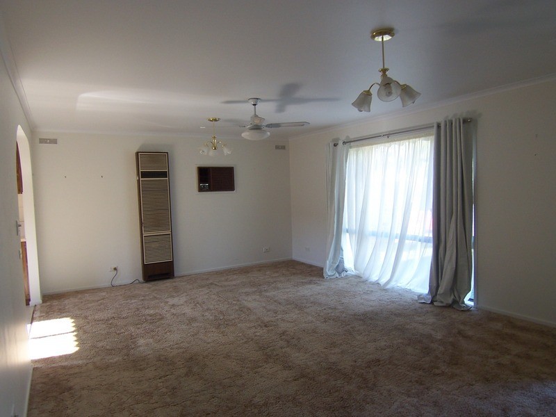 1/2 Beverley Street, Kangaroo Flat VIC 3555