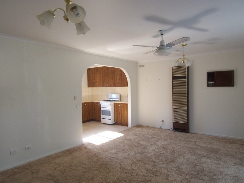 1/2 Beverley Street, Kangaroo Flat VIC 3555