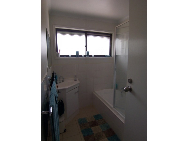 1/2 Beverley Street, Kangaroo Flat VIC 3555