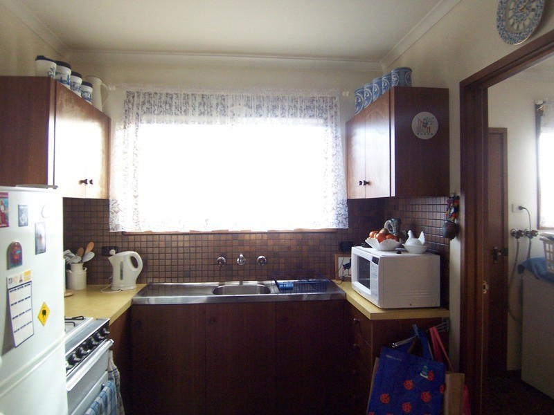 3/27 Nish  Street, Flora Hill VIC 3550