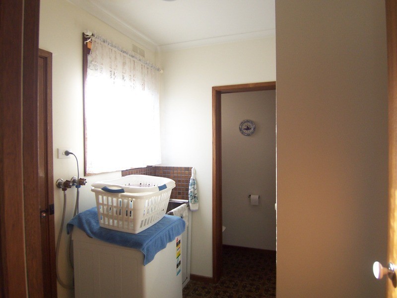 3/27 Nish  Street, Flora Hill VIC 3550