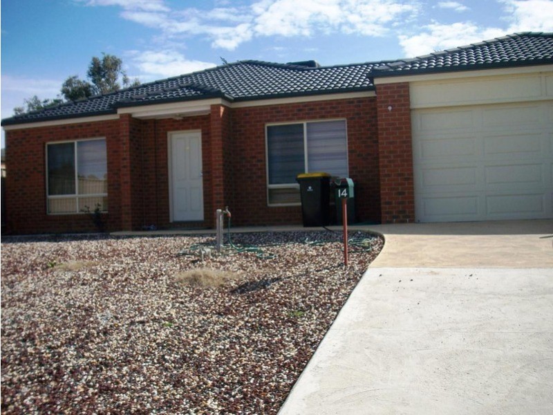 14 Victoria Avenue, Kangaroo Flat VIC 3555