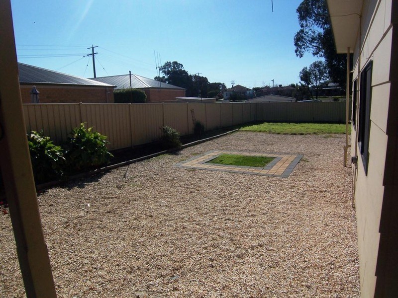 25 Sandhurst Road, California Gully VIC 3556