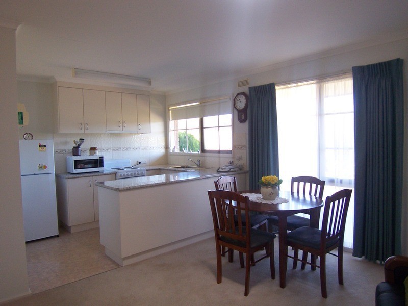 32 Francis Street, Spring Gully VIC 3550