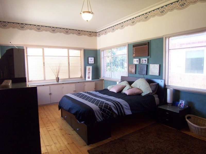 8 Margaret Crescent, Flora Hill VIC 3550