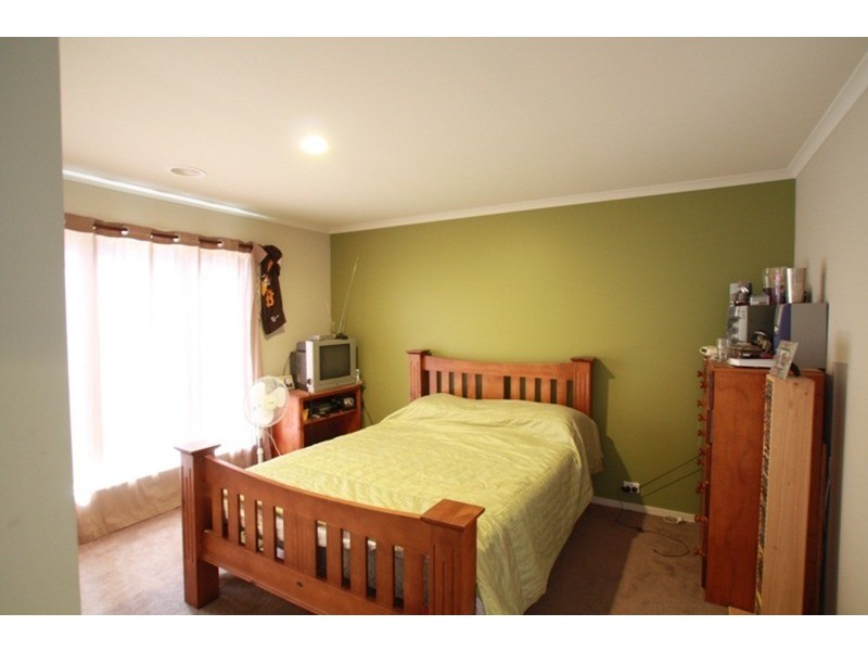 8 Mias Way, Epsom VIC 3551