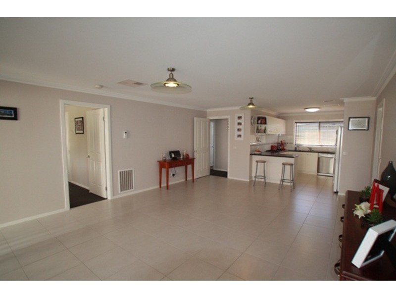 4 Park  Terrace, Kangaroo Flat VIC 3555