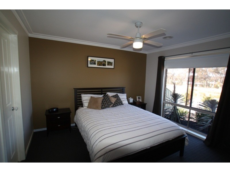 4 Park  Terrace, Kangaroo Flat VIC 3555