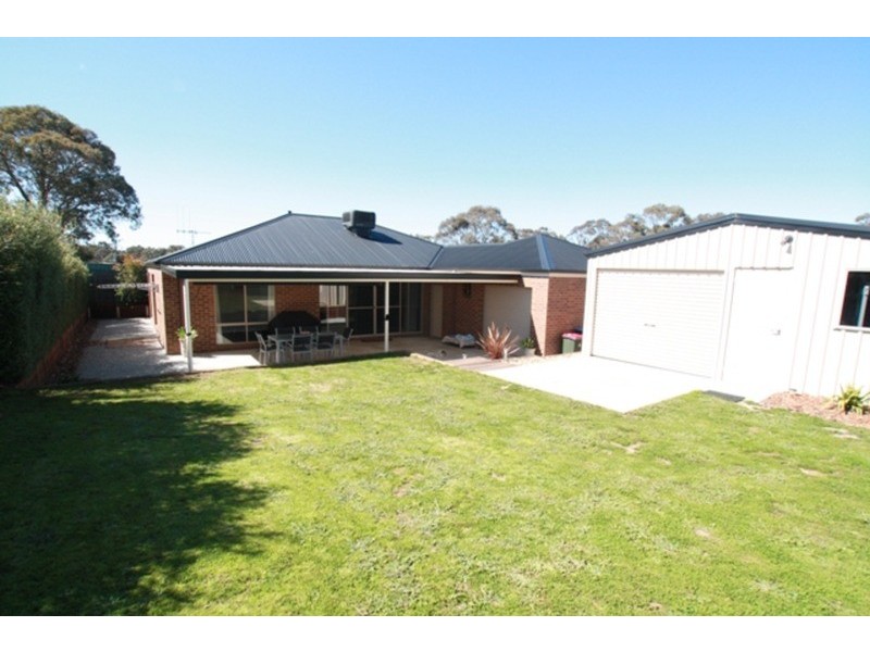 4 Park  Terrace, Kangaroo Flat VIC 3555