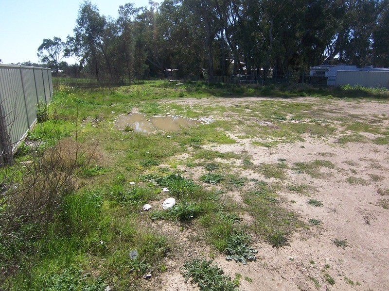 24 Barnett Drive, Kangaroo Flat VIC 3555