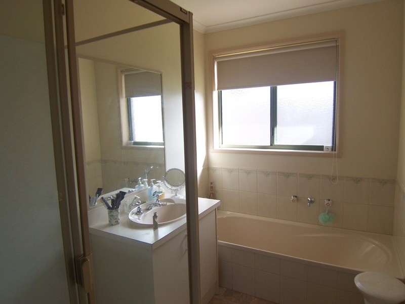 2A Alliance Avenue, California Gully VIC 3556