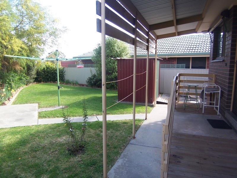 2/37 Short  Street, Kangaroo Flat VIC 3555