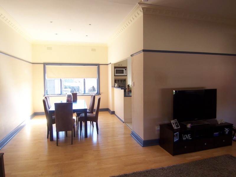 8 Margaret Crescent, Flora Hill VIC 3550