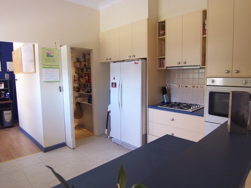 8 Margaret Crescent, Flora Hill VIC 3550