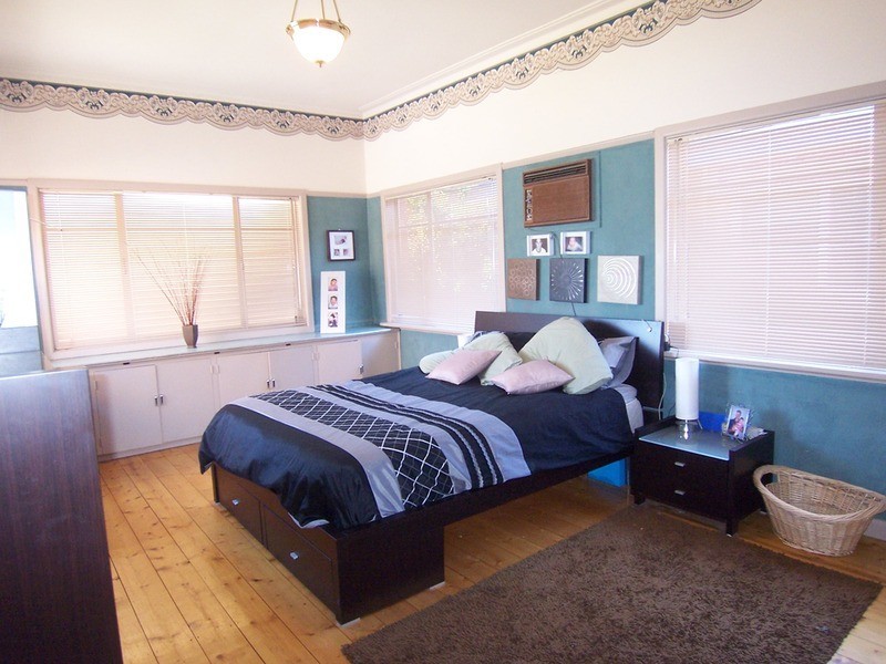 8 Margaret Crescent, Flora Hill VIC 3550