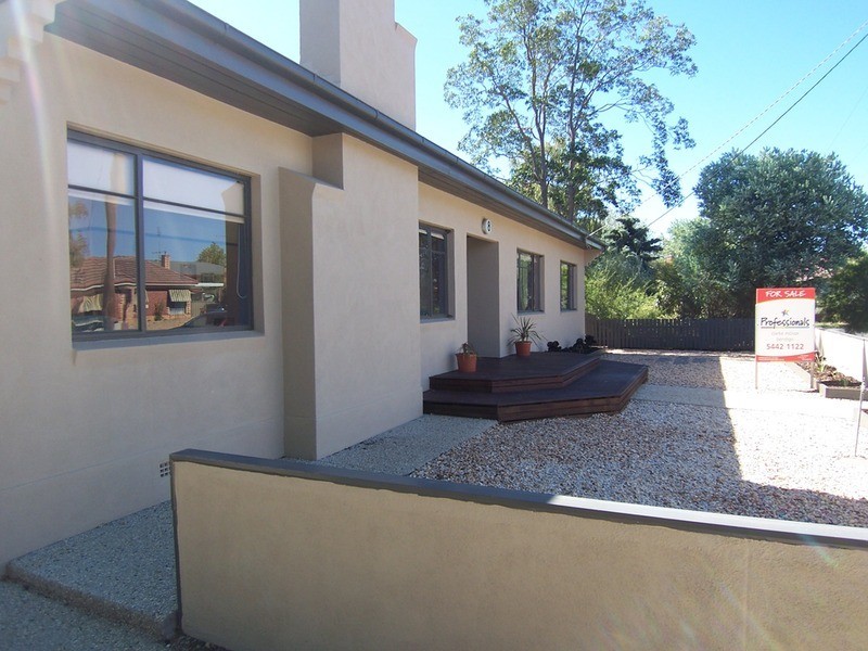 8 Margaret Crescent, Flora Hill VIC 3550