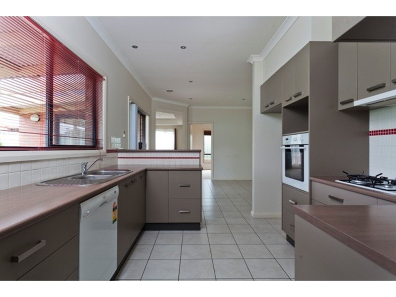 2 Park Terrace, Kangaroo Flat VIC 3555