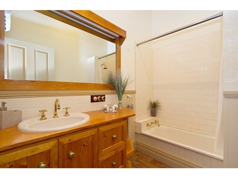 7 Curtin  Street, Flora Hill VIC 3550