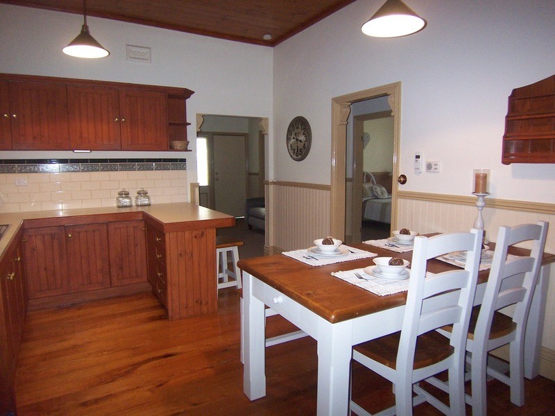 7 Curtin  Street, Flora Hill VIC 3550