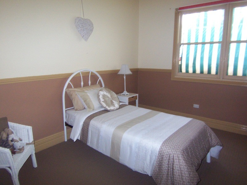 7 Curtin  Street, Flora Hill VIC 3550