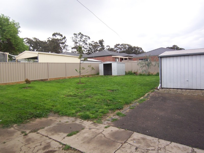 18 Symonds Street, Golden Square VIC 3555