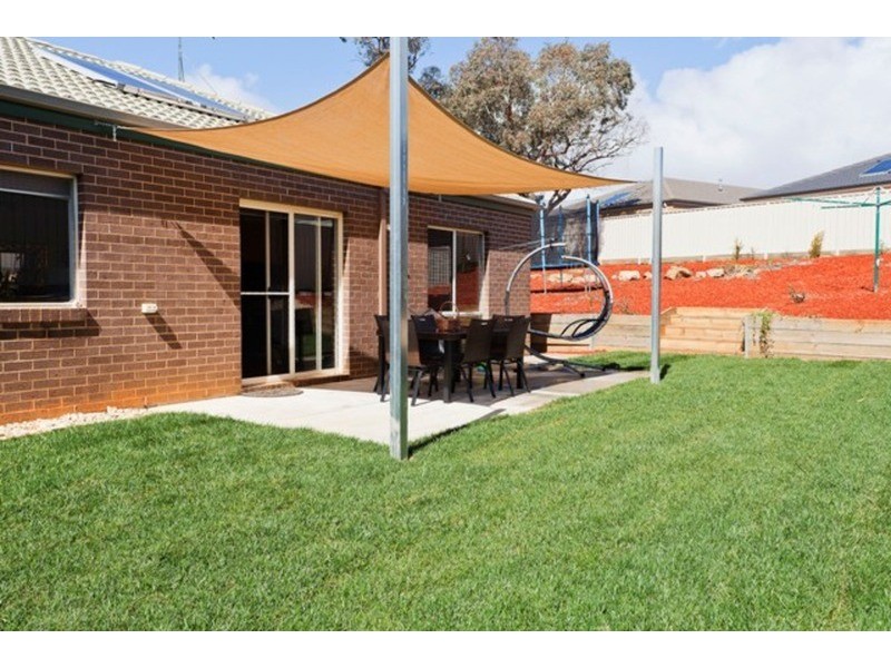 5 Kirri Close, Kangaroo Flat VIC 3555