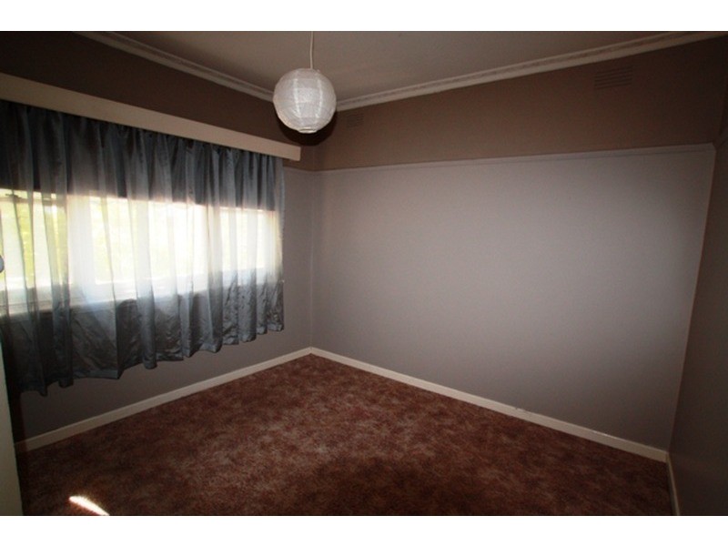 8 Hewitt Avenue, Kennington VIC 3550