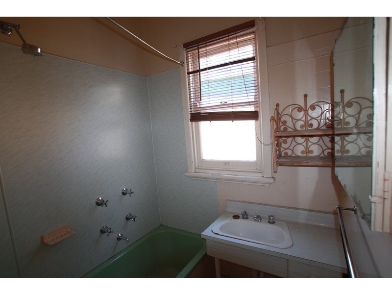 8 Hewitt Avenue, Kennington VIC 3550