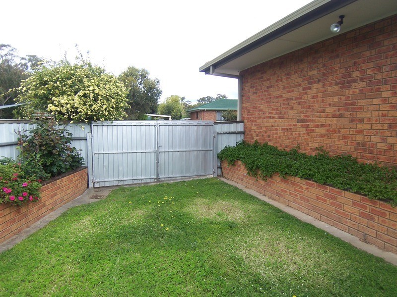16 Hollywood  Court, Strathdale VIC 3550
