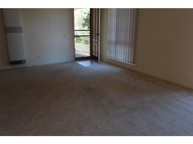 15 Banool Street, Golden Square VIC 3555