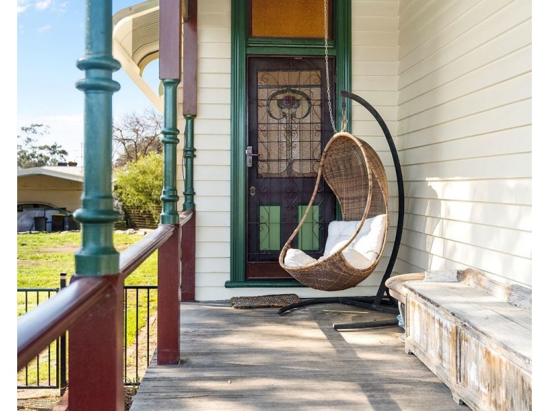 6 Butts Road, Eaglehawk VIC 3556