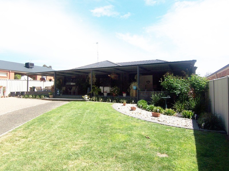 69 Amara Way, Kangaroo Flat VIC 3555