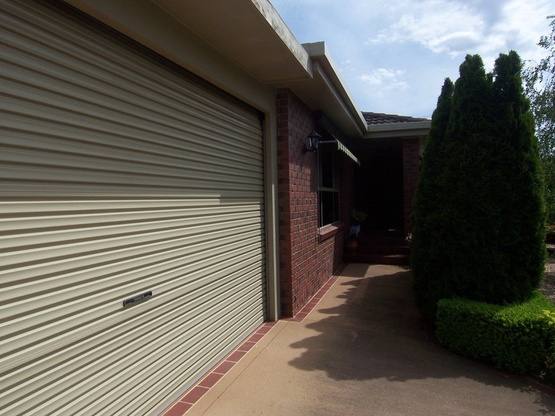 5 Herbert Avenue, Strathdale VIC 3550