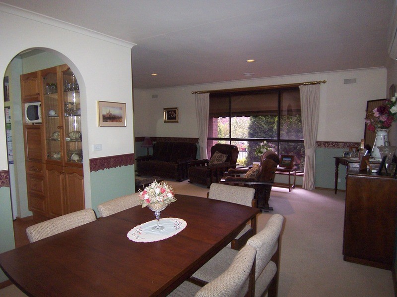 5 Herbert Avenue, Strathdale VIC 3550