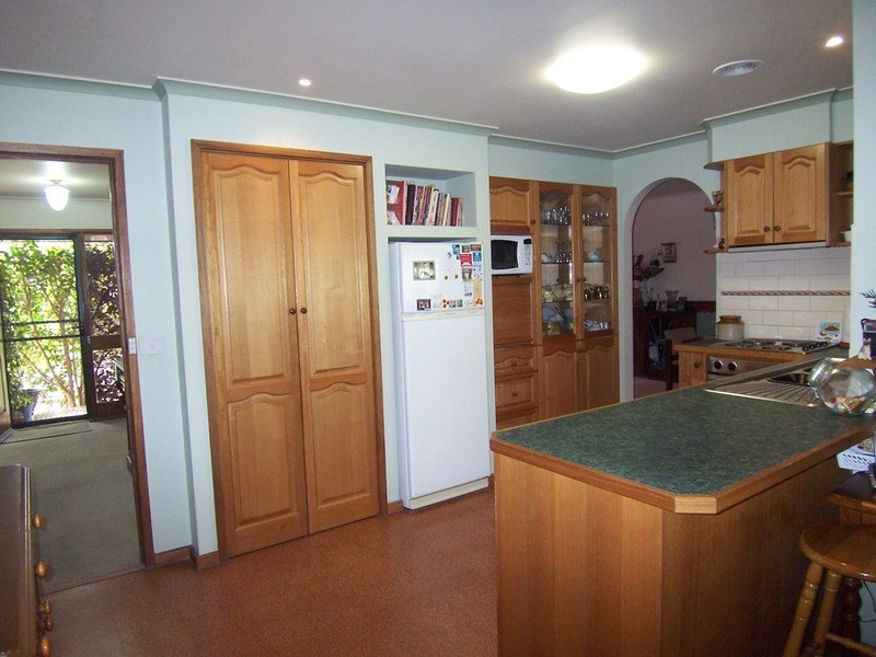 5 Herbert Avenue, Strathdale VIC 3550