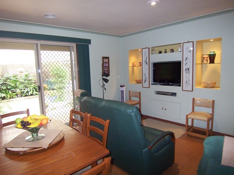 5 Herbert Avenue, Strathdale VIC 3550