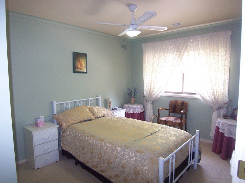 5 Herbert Avenue, Strathdale VIC 3550