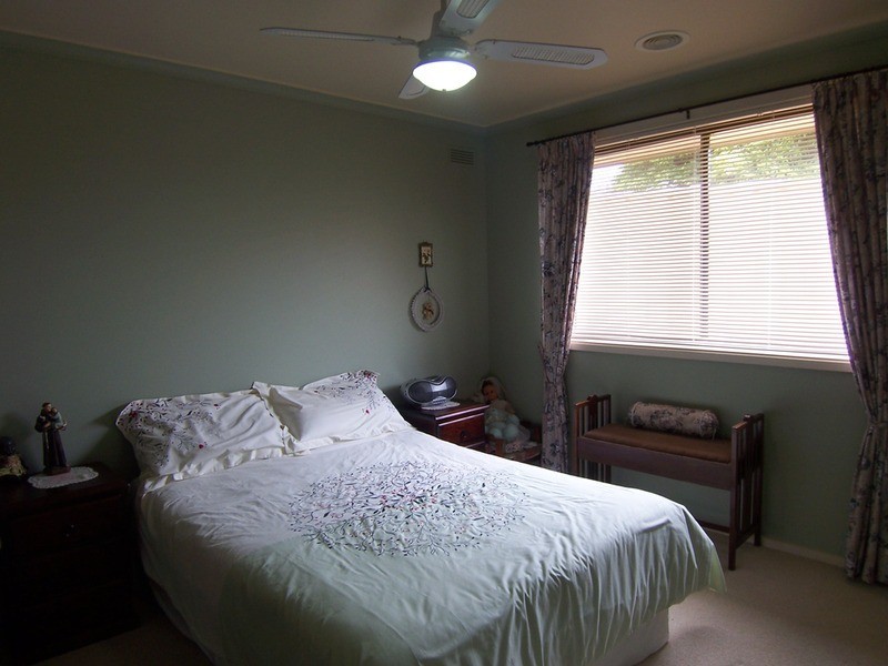 5 Herbert Avenue, Strathdale VIC 3550