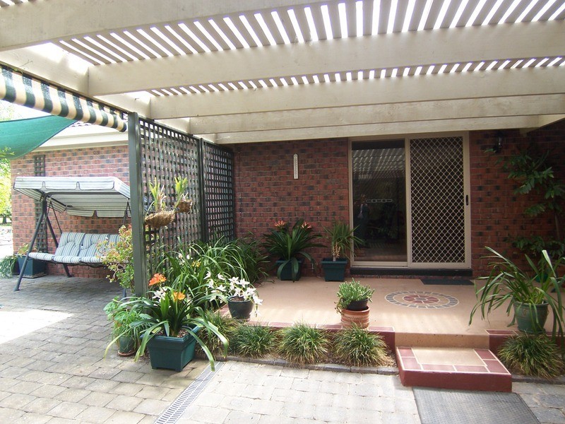 5 Herbert Avenue, Strathdale VIC 3550