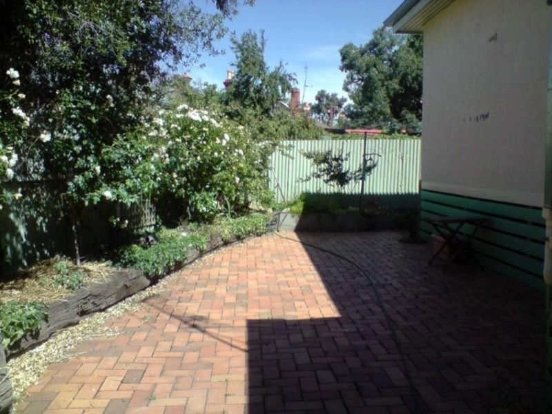 11 Brodie Street, Quarry Hill VIC 3550
