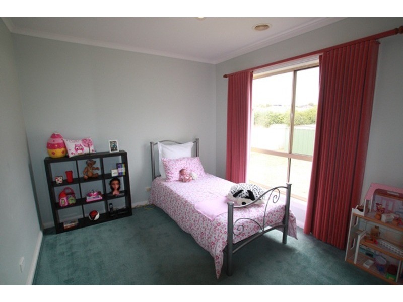 24 Warranwah Drive, Strathdale VIC 3550