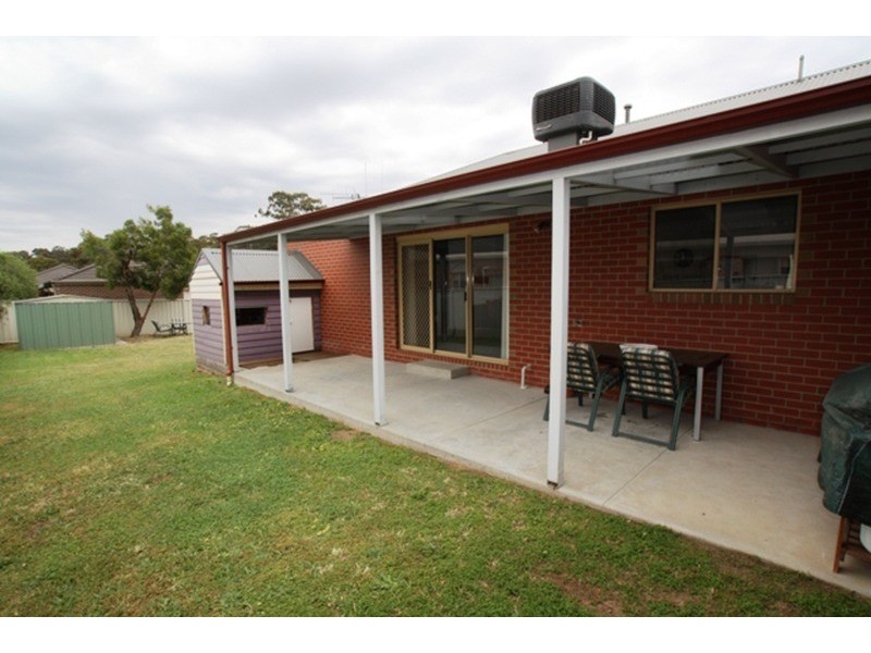 24 Warranwah Drive, Strathdale VIC 3550
